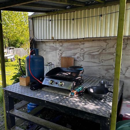 Mr Hares Shepherd Hut Hotel Mellis Exterior photo