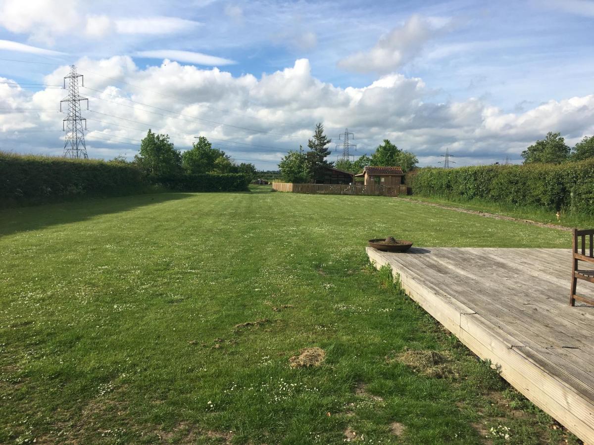 Mr Hares Shepherd Hut Hotel Mellis Exterior photo