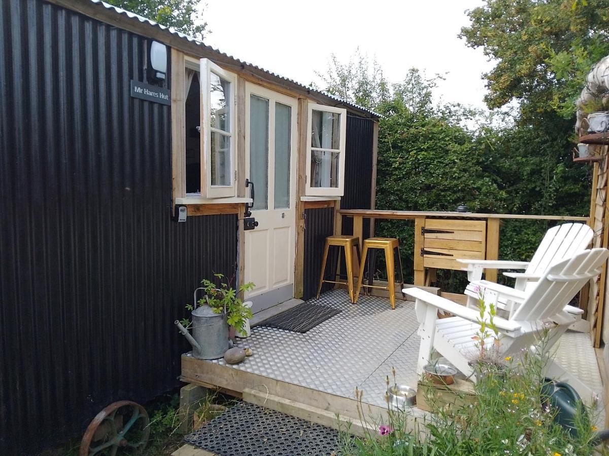 Mr Hares Shepherd Hut Hotel Mellis Exterior photo